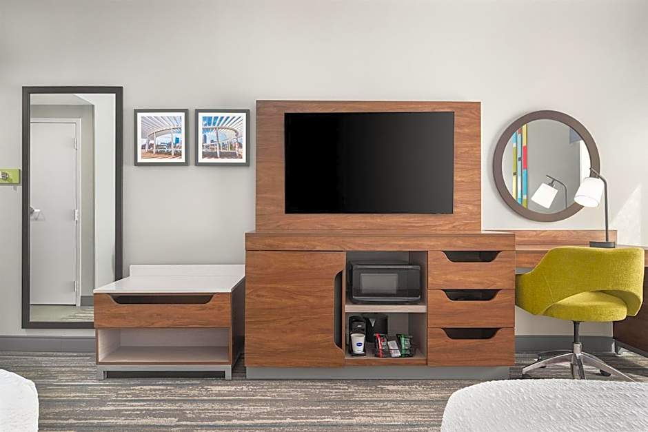 Hampton Inn & Suites Charlotte-Arrowood Rd.