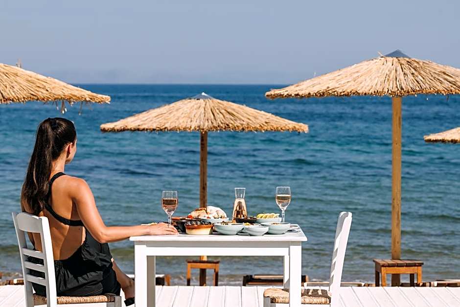 Grand Bleu Beach Resort