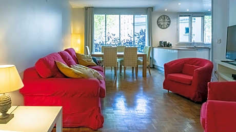 Paris City - Spacious 3 rooms flat for families - 3 minutes from metro station