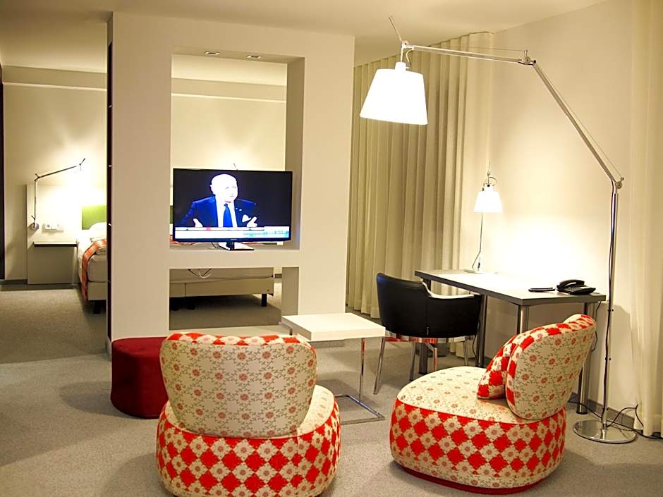 Photo 1 of 9 of Junior Suite