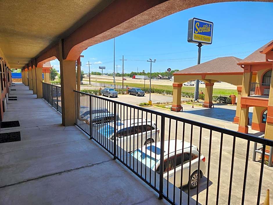 Scottish Inn and Suites Beaumont