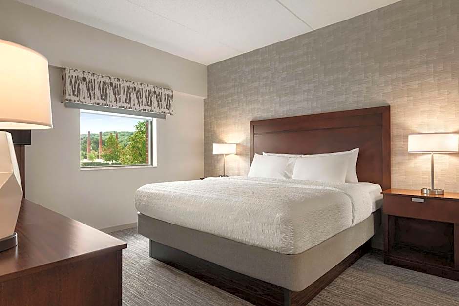 Hampton Inn By Hilton & Suites Pittsburgh/Waterfront-West Homestead