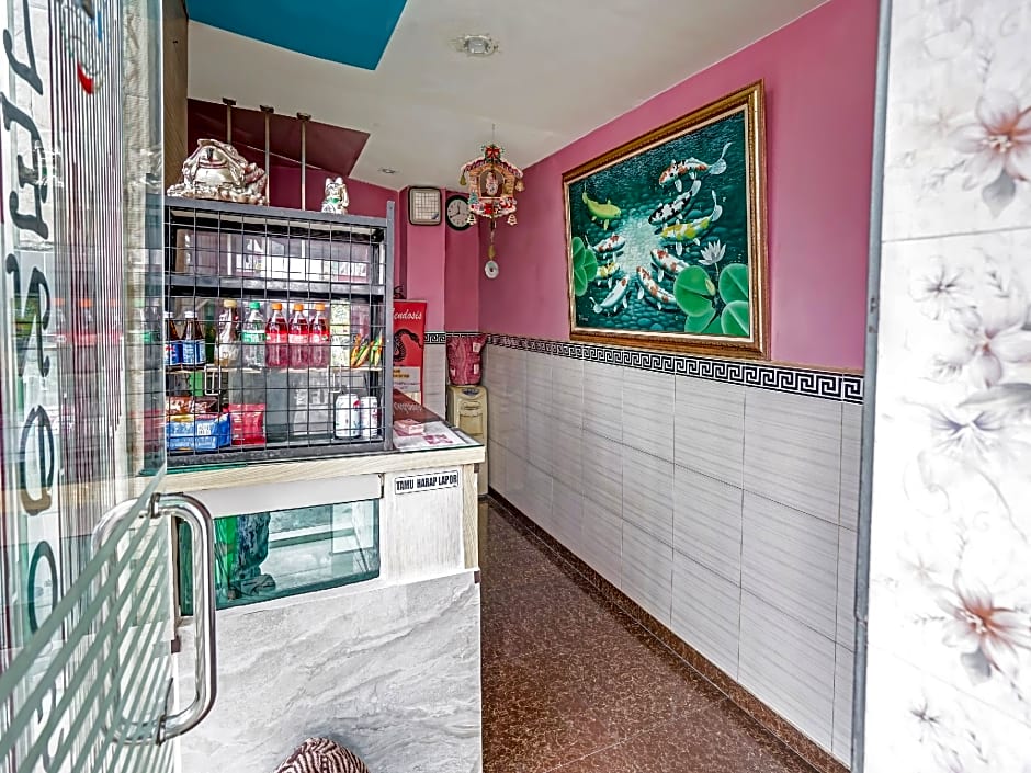 OYO 90158 Hotel Lendosis Perintis Kemerdekaan