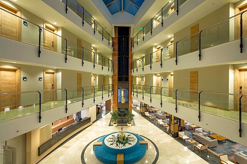 Novum Garden Side Hotel