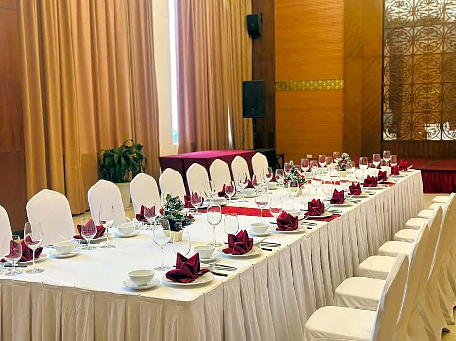 Muong Thanh Grand Cua Lo Hotel
