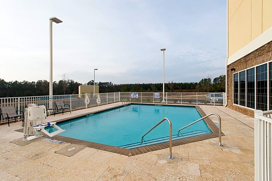 Holiday Inn Express & Suites Aiken, an IHG Hotel