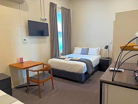 Triple Room with Private Bathroom