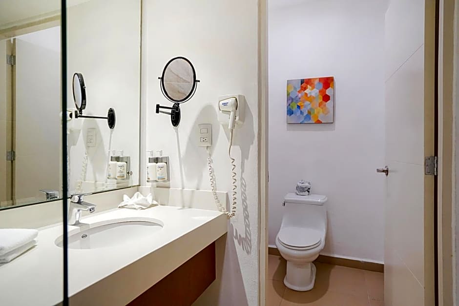 Pacific Palace Beach Tower Hotel