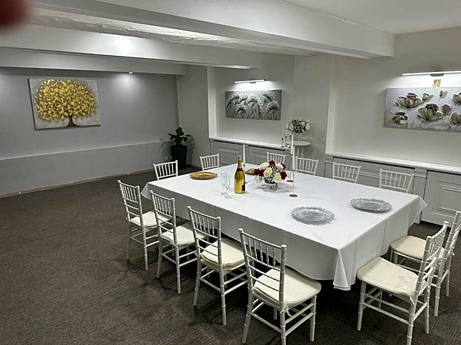 Golden Golem hotel & Spa