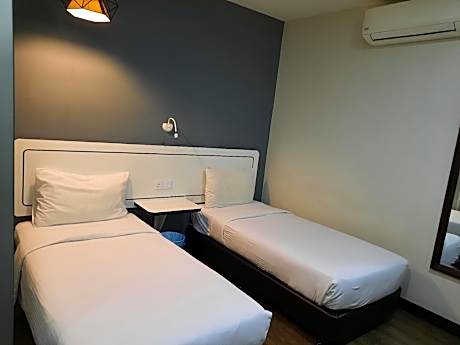 Deluxe Twin - Room Only
