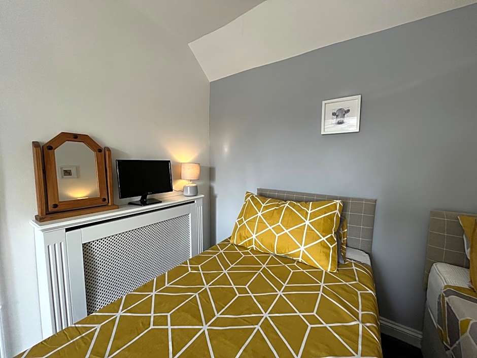 The Ship Inn - Self Catering Accommodation