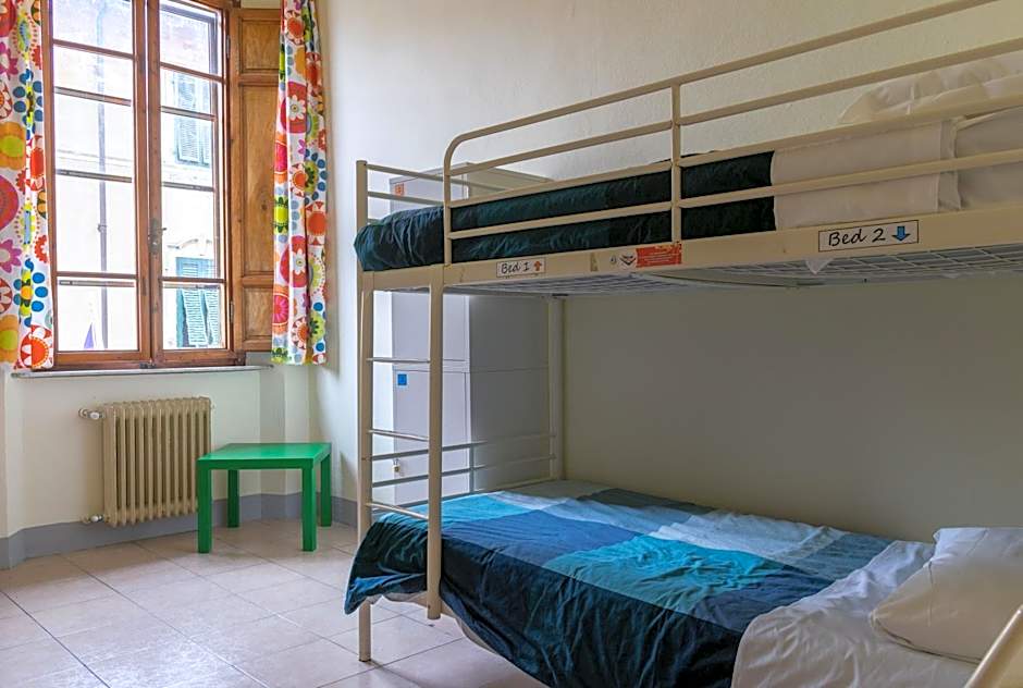 Hostel Pisa Tower