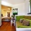 Dreamhouse Guest House