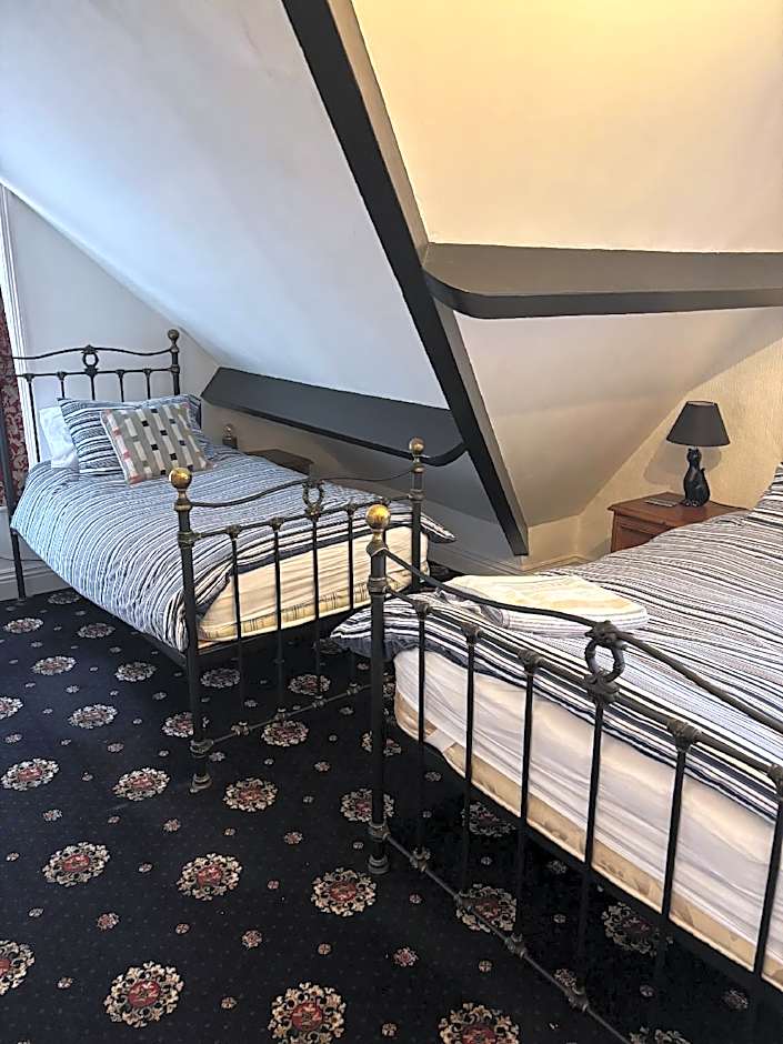 Esklet Guest House