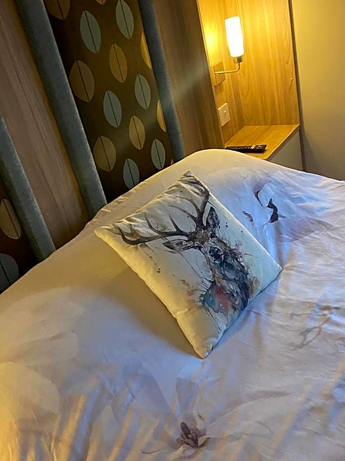 Otters Rural Retreat - Private Hot-Tub & Free Golf for guests included