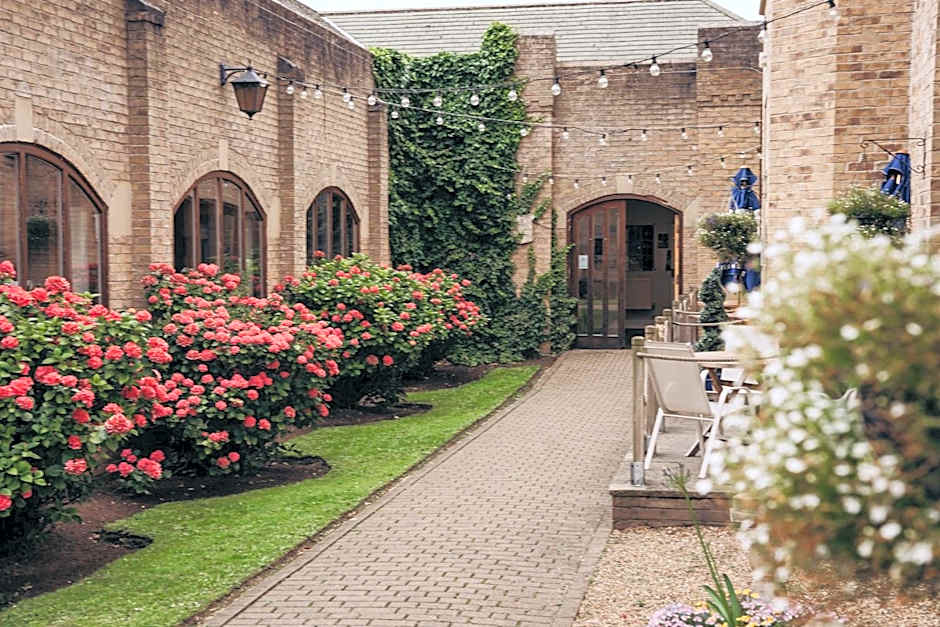 Cave Castle Hotel