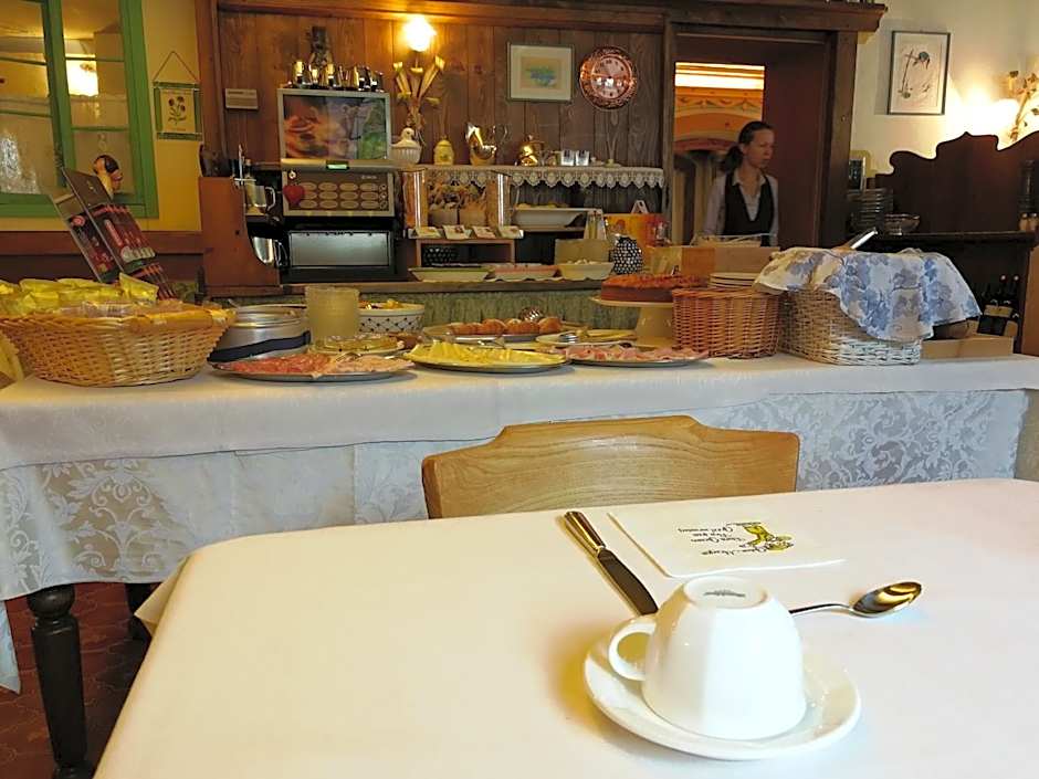 Digonera Historic Hotel B&B