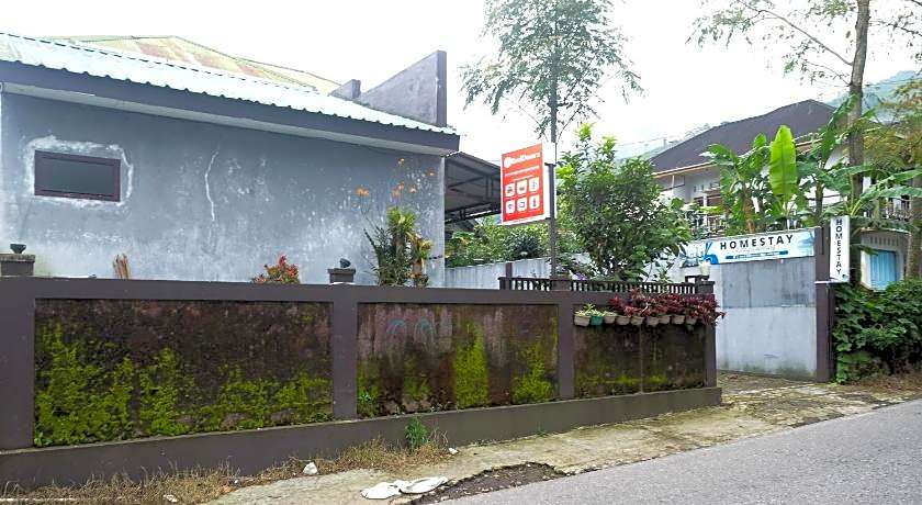 RedDoorz Syariah near Gardu Pandang Dieng