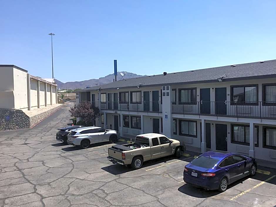 Motel 6-El Paso, TX - West