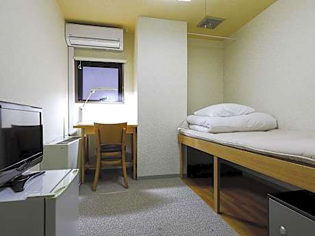 Single Room with Shared Bathroom
