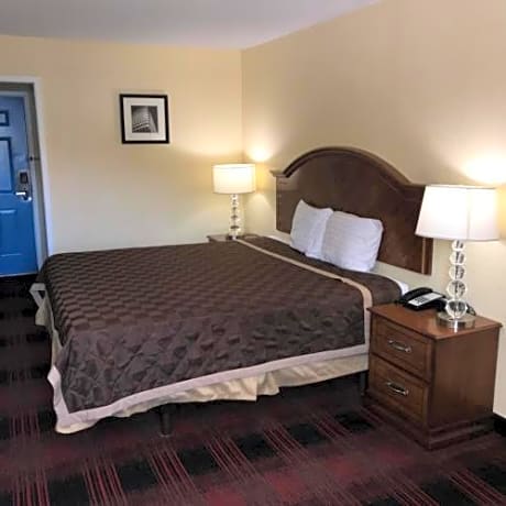 King Room - Non-Smoking