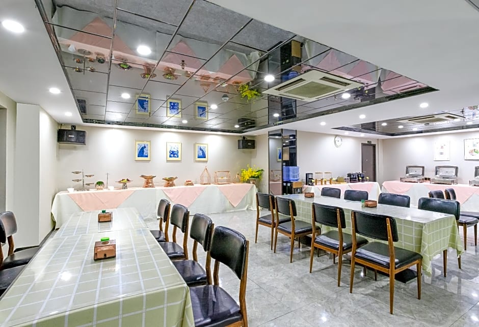Fu Ho Hotel