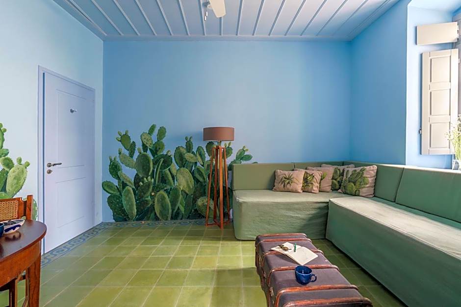 Cactus Hydra - Art Apartments