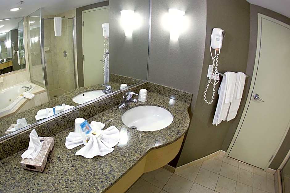 The Falls Hotel & Inn