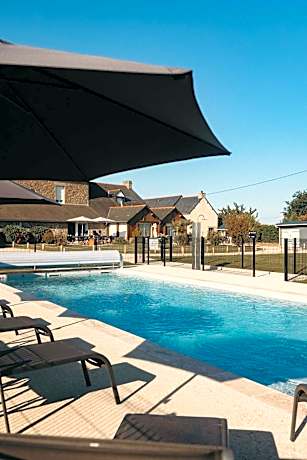 Hôtel Le Chatellier - Piscine chauffée d'avril à octobre