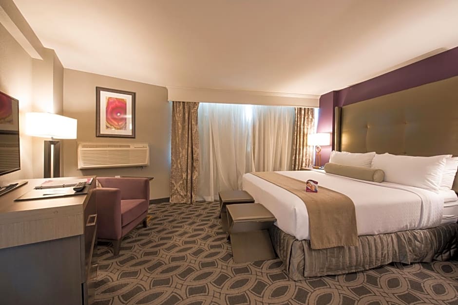 Crowne Plaza Saddlebrook By IHG
