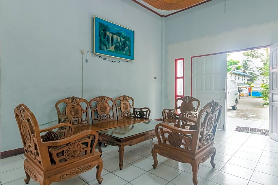 KoolKost Syariah near Ayani Mega Mall Pontianak
