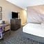 La Quinta Inn & Suites by Wyndham McAllen La Plaza Mall