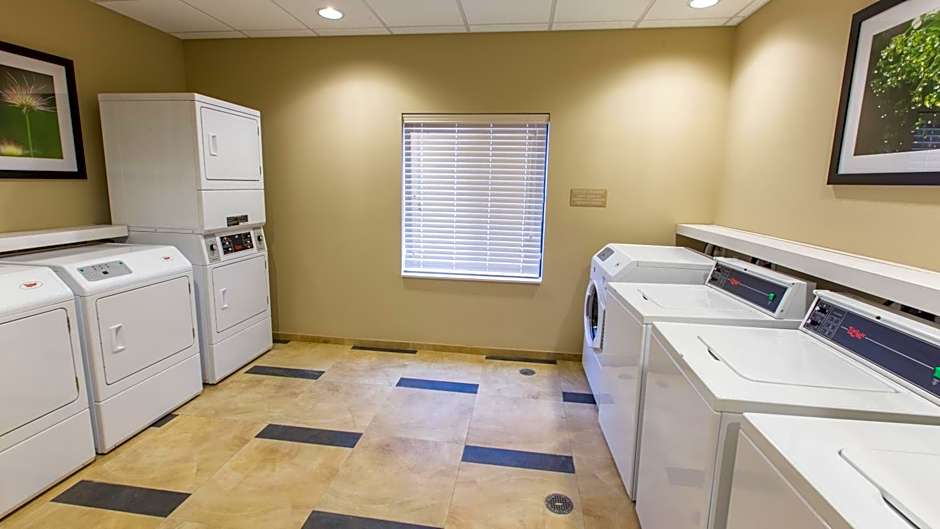 Candlewood Suites Overland Park By IHG