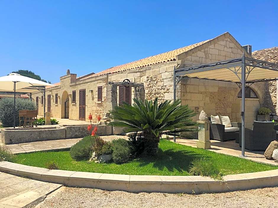 Agriturismo Alonì Costarella Masseria