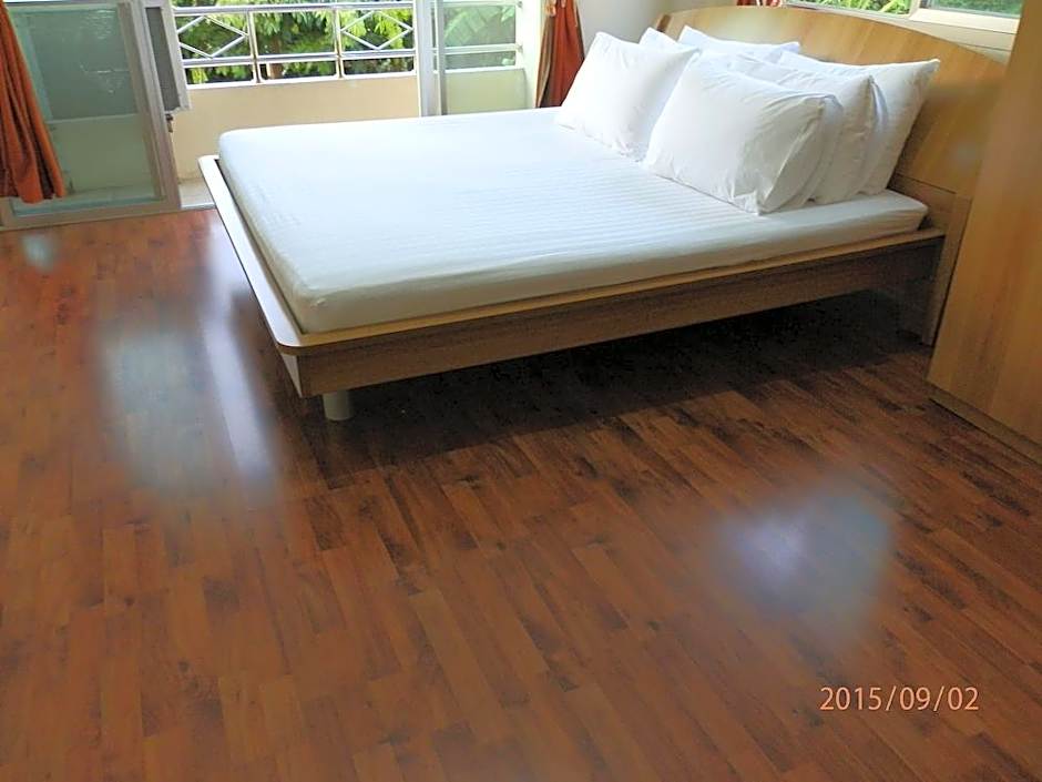 Sandy Serviced Apartment