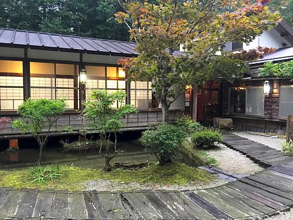 Takimi Onsen Inn that only accepts one group per day