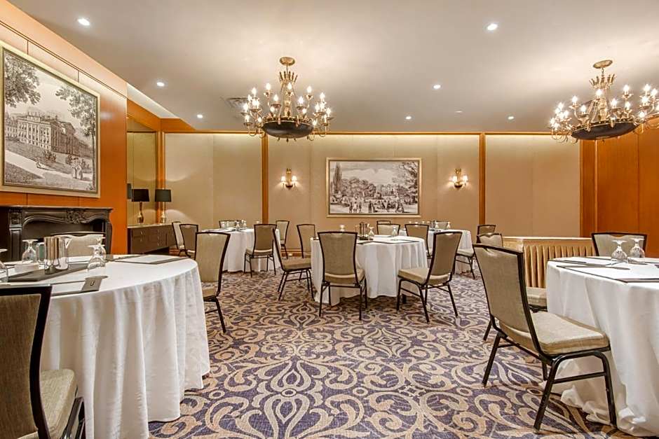 The Omni King Edward Hotel