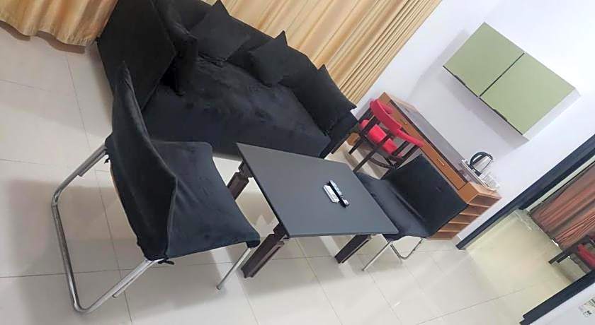 Qurum Beach Hotel