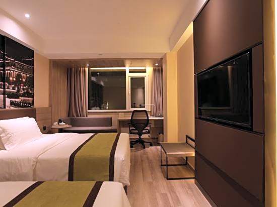Atour Hotel Nanjing Lukou Airport