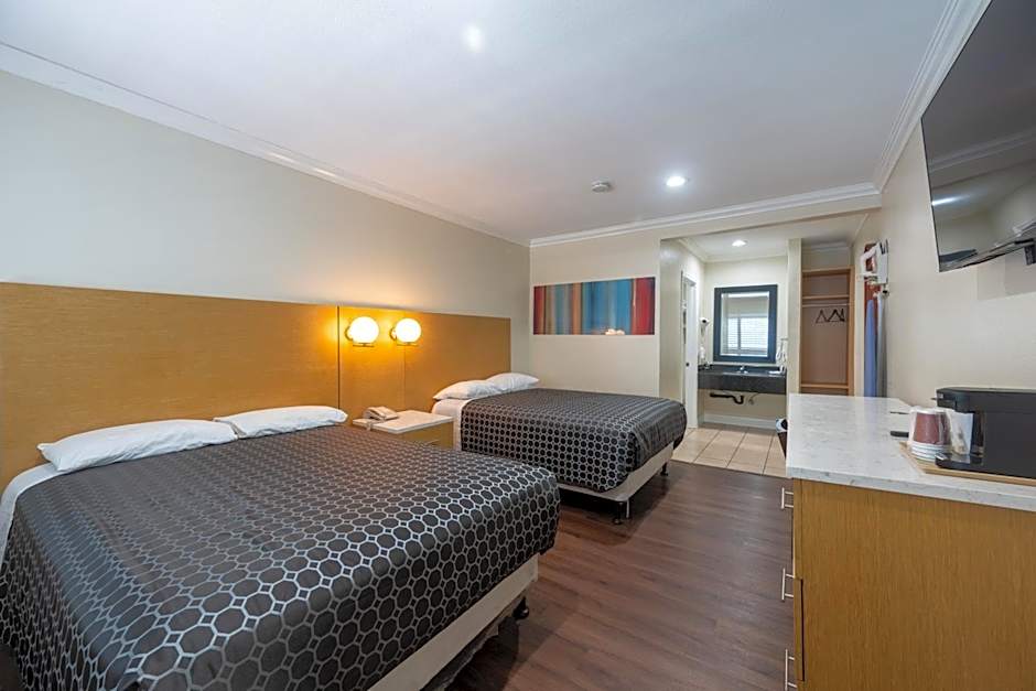 Hollywood City Inn