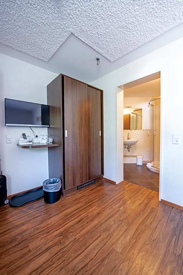 Garni Hotel Henn