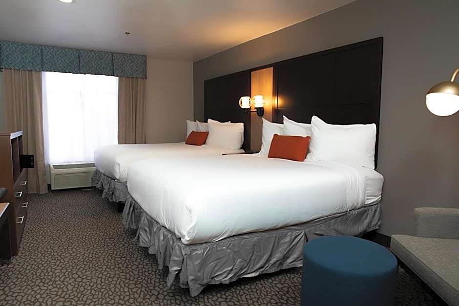 Wingate by Wyndham - DFW North