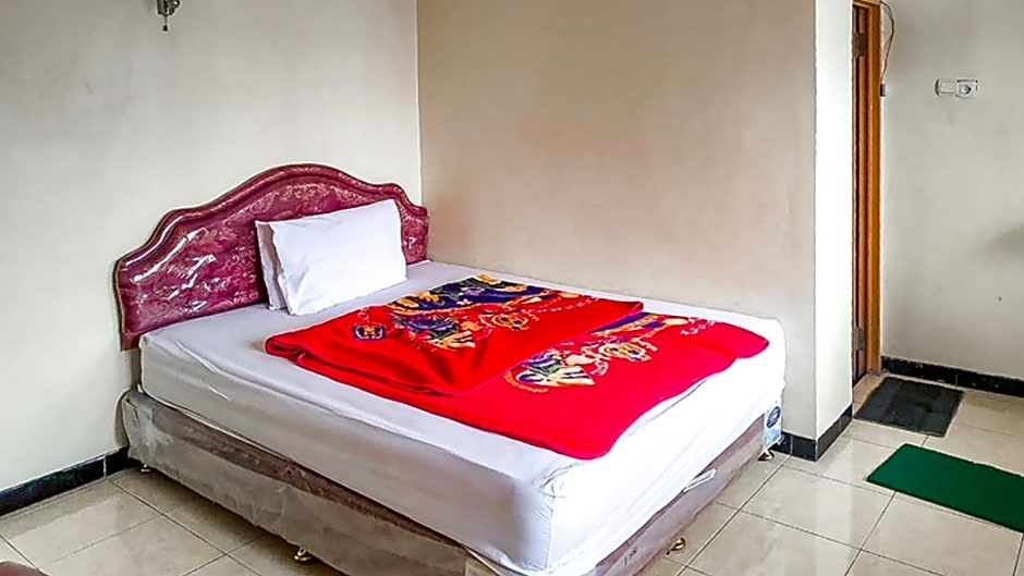 Villa Al Barokah Syariah Family Mitra RedDoorz near Sarangan Lake