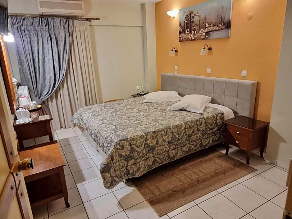 Photo 1 of 30 of Double Room