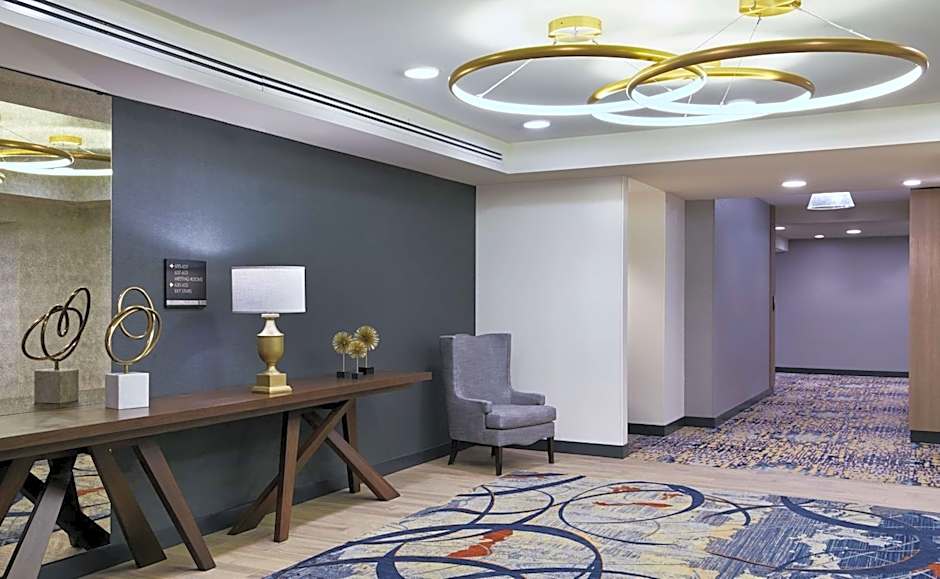The Inn at Penn, A Hilton Hotel