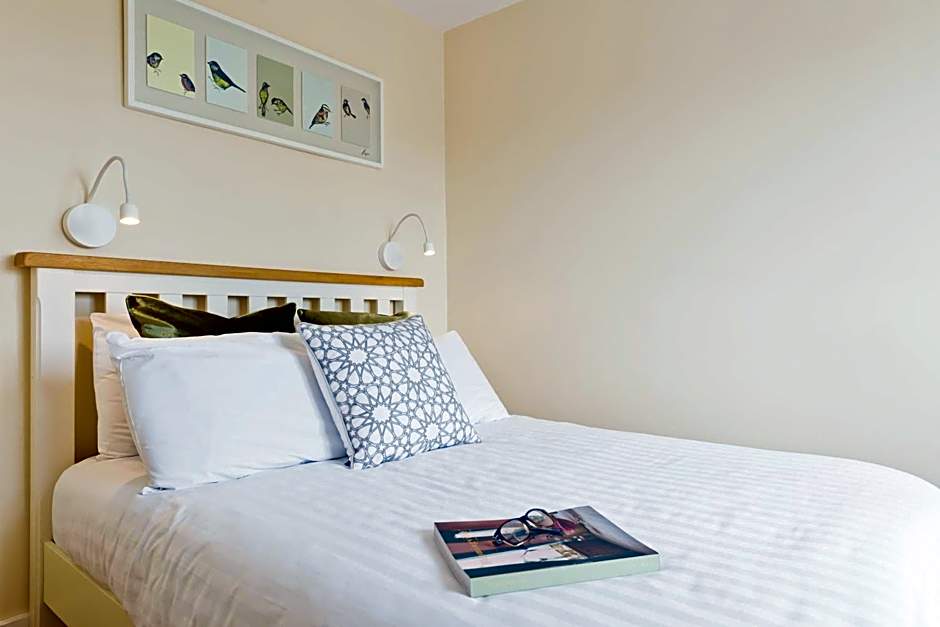 Pearse Street Suites