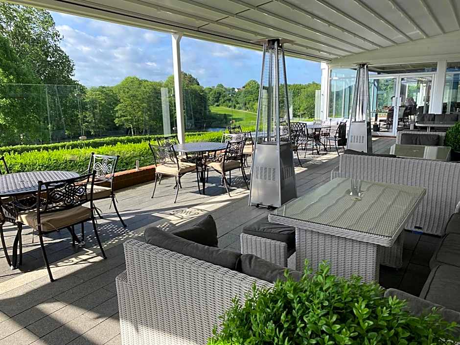 Stoke By Nayland Resort