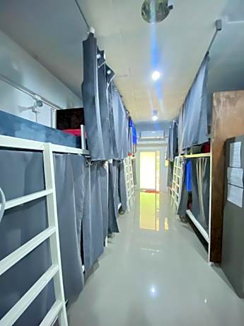 Bed in 10-Bed Mixed Dormitory Room