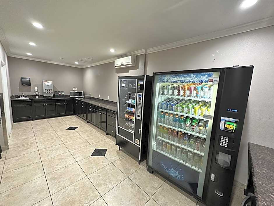 Studio 6 Suites Mesa AZ Near Downtown & Sloan Park