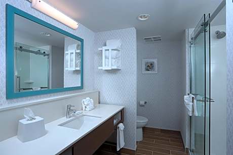 King Room W/ Mini Fridge Non Smoking